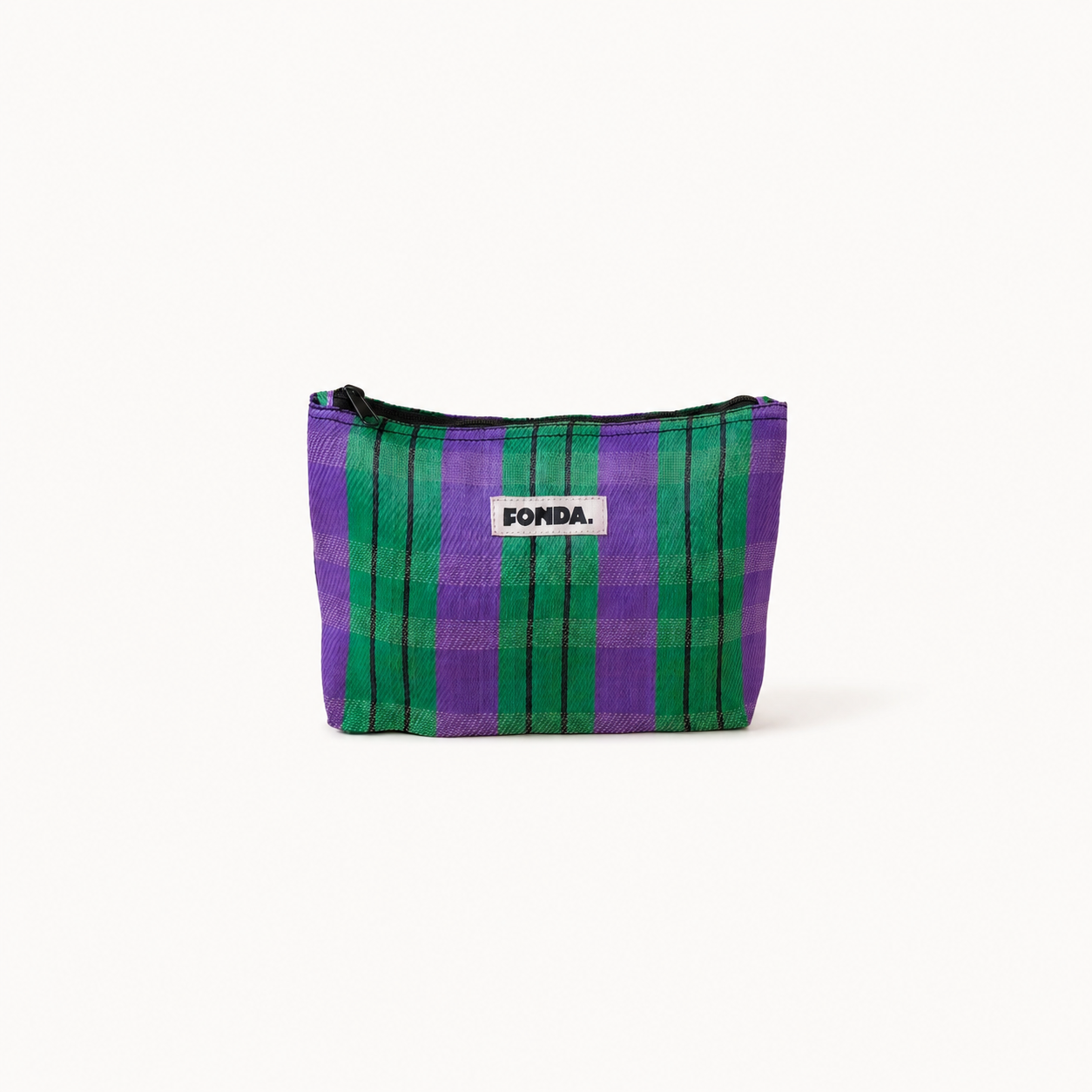 Fonda Mid Flat envelope purse and bag-in-bag made from GRS certified recycled nylon designed in Belgium conscious manufacturing India design studio Dear Johny