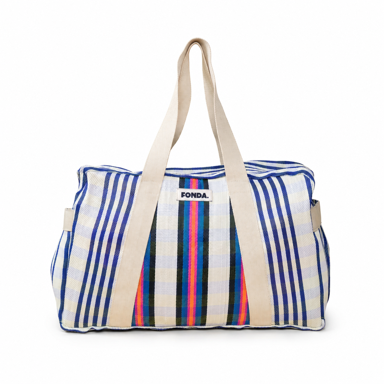 Fonda Weekender Sport large travel bag made from GRS certified recycled nylon designed in Belgium conscious manufacturing India design studio Dear Johny