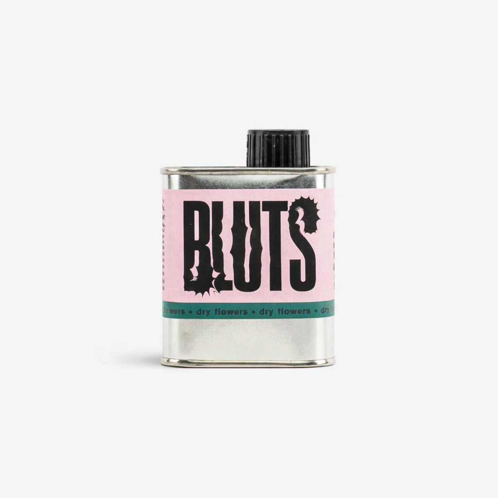 Sicilian olive oil with dried flowers in a signature Bluts tin. Infused premium oil from Manuele Sarcià