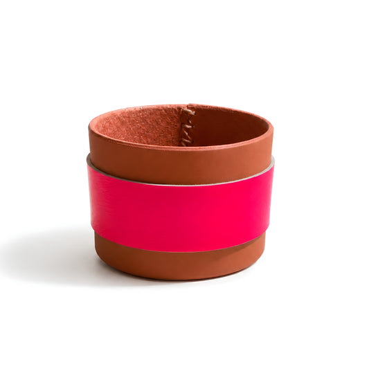 Elise Verdegem The Bold wide saddle leather bracelet in Pink Ash with fluoroze neon pink accent handcrafted in Belgium Dear Johny