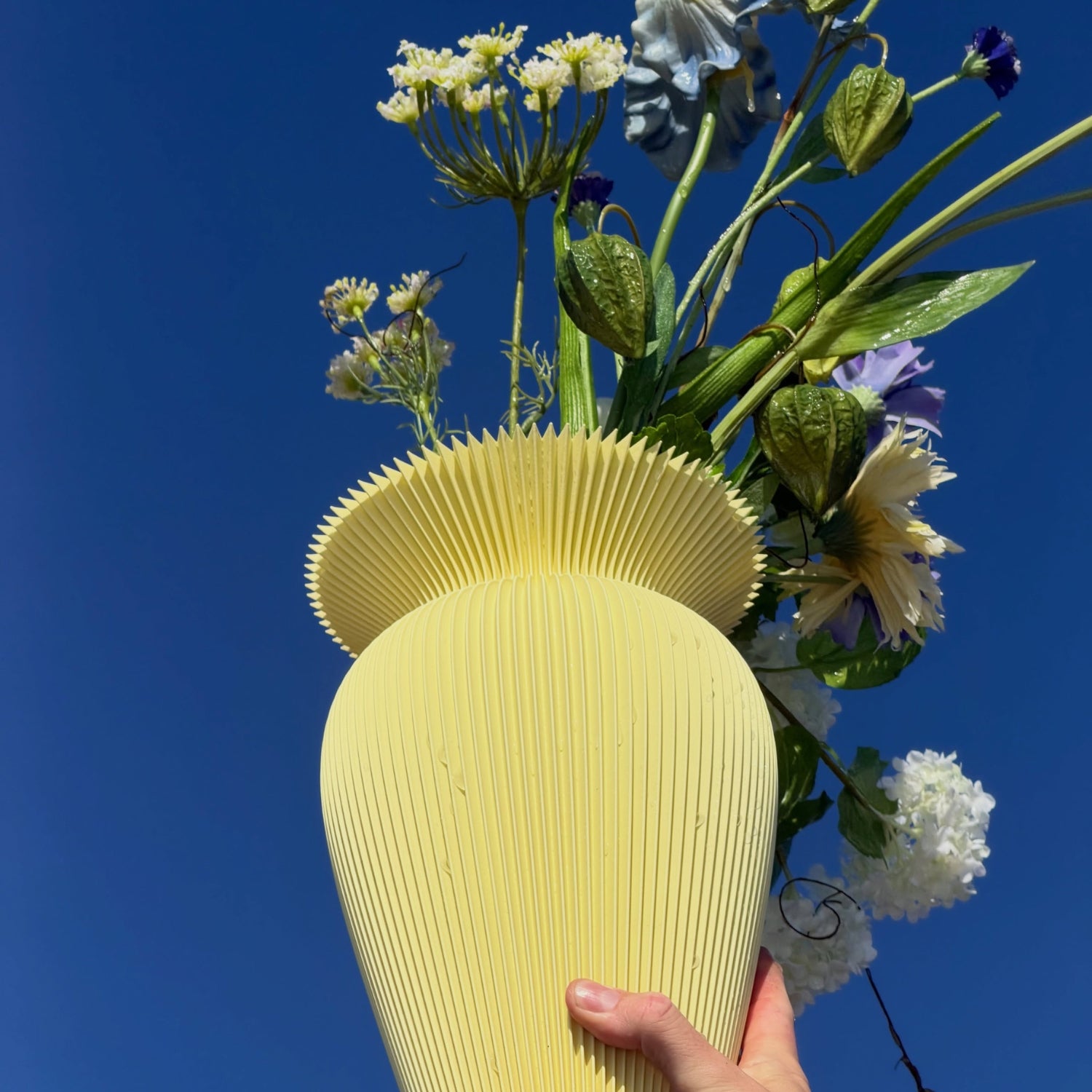 Sustainable 3D-printed recycled material vases and lamps by Studio Branches from Sweden