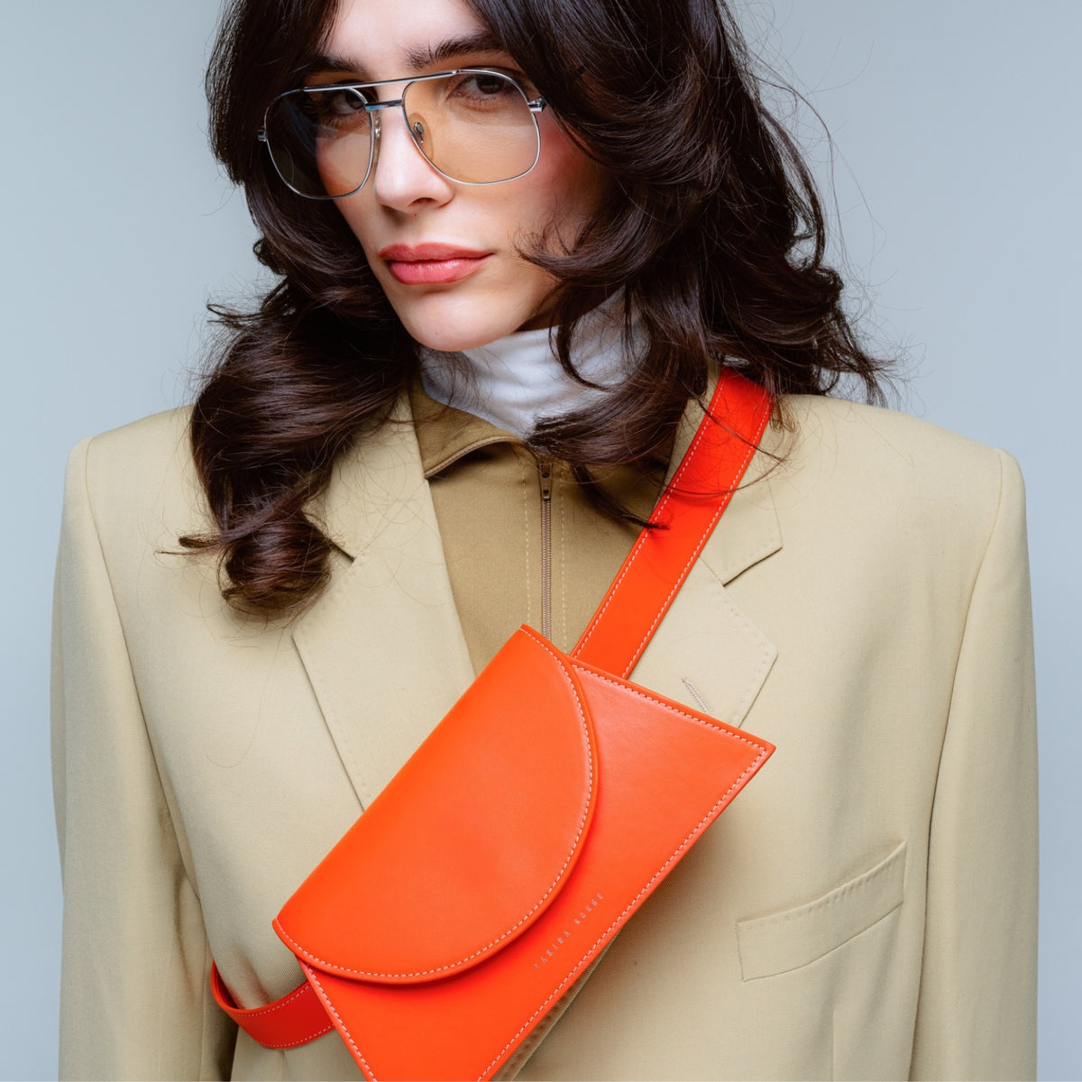 Zarina Rouge Suri in Eskimo handcrafted leather handbag Florence Italy Dear Johny